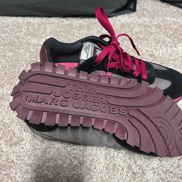 Sneakers - Picture 2 of 2